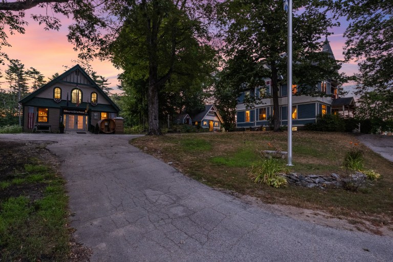 68 Center Street Wolfeboro by Margot Skelley (11)